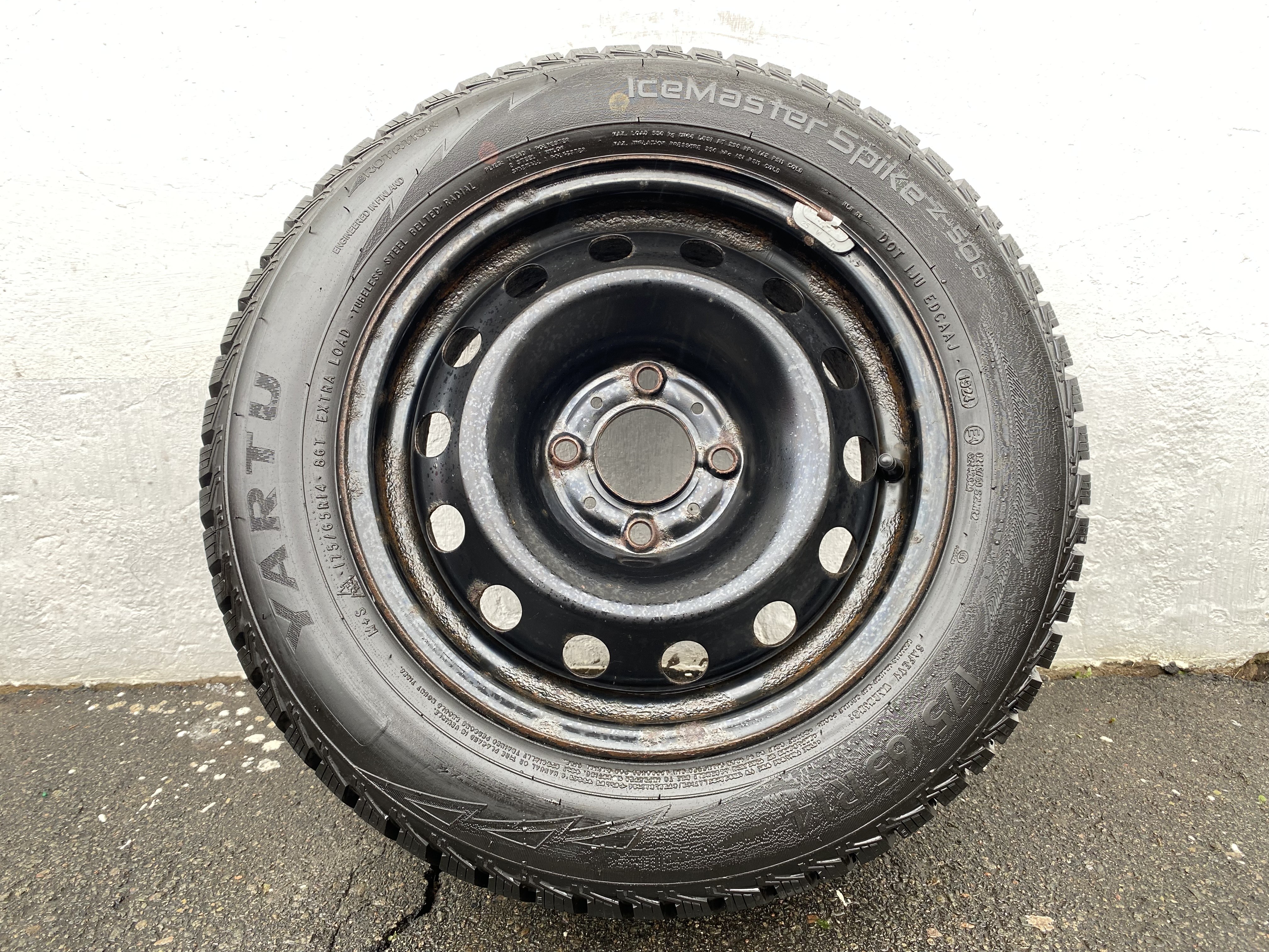 Kompletta Vinterhjul DUBB | 14" Plåt | 4x108 5.5x14 ET24 65.1 +  175/65 R14 86T XL Yartu IceMasterSpike Z-506 | V19-2024 | 8.5mm | 8.5mm | 8.5mm | 8.5mm - 6