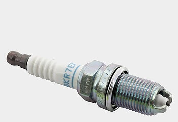 BKR7EKU  NGK  Platinum Tändstift 5881
