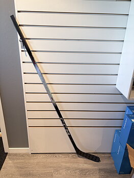 CCM Custom Hockeyklubba AKE