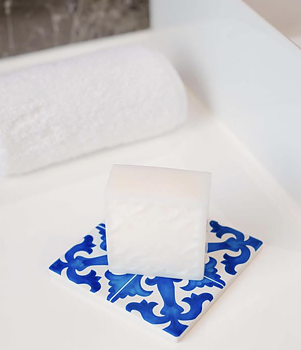 Fast Tvål White Grape & Camellia 150g i Presentförpackning