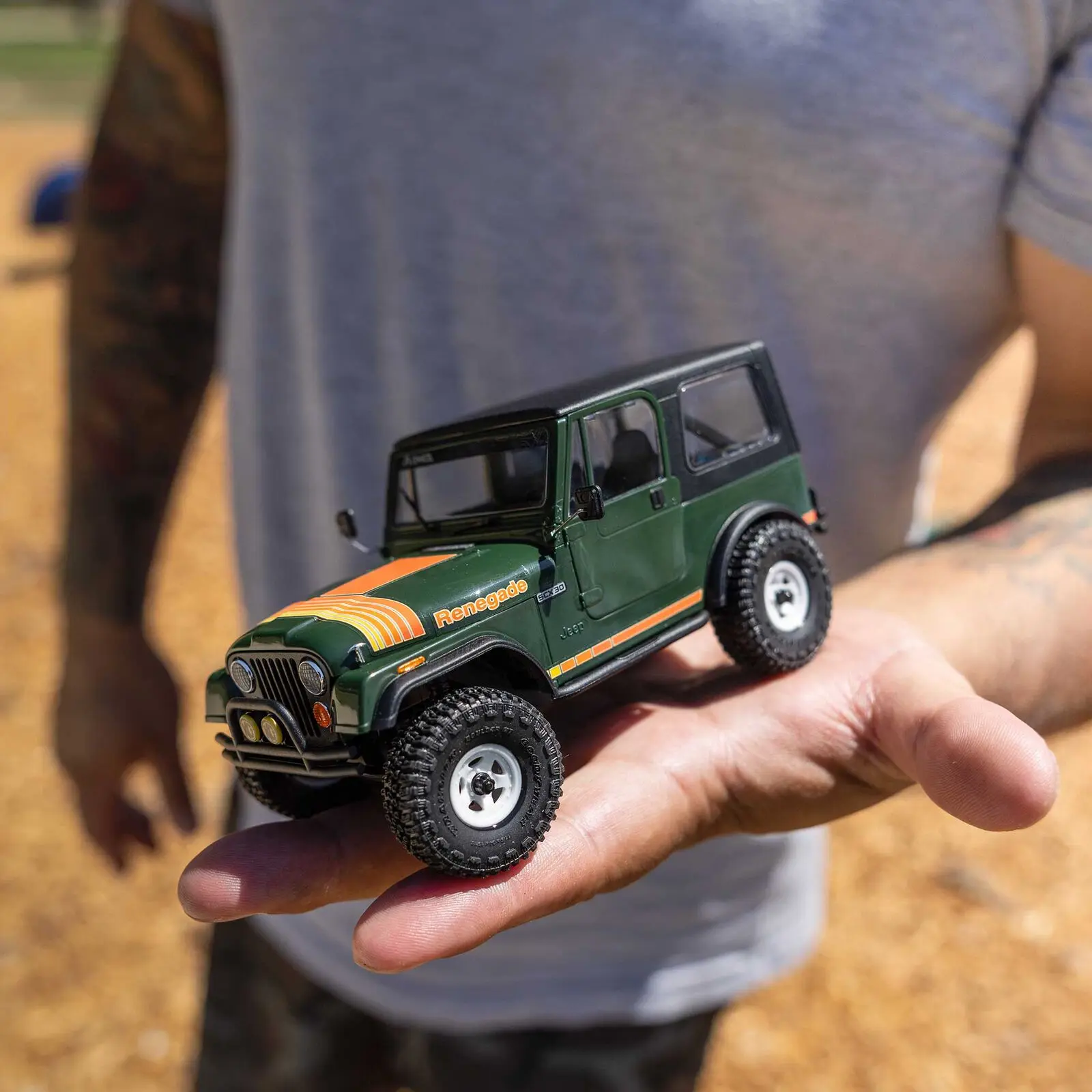 Axial 1/30 SCX30 Jeep CJ-7 Renegade 4X4 RTR Brushed Rock Crawler (Battery & Charger Included), Green - 20