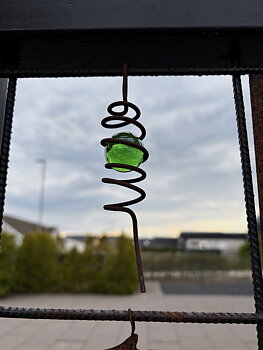 Minispiral med glaskula - Grön