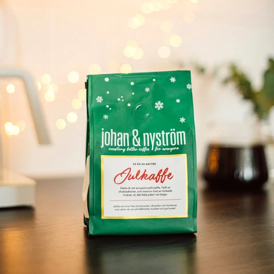 Johan & Nyström - Julkaffe 2026 - Lätt mörkrostat HELA kaffebönor - 250g