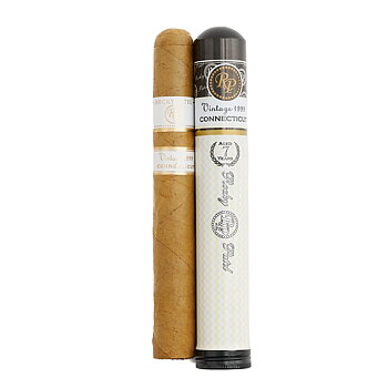 Rocky Patel Vintage 1999 Connecticut Deluxe Toro Tubos
