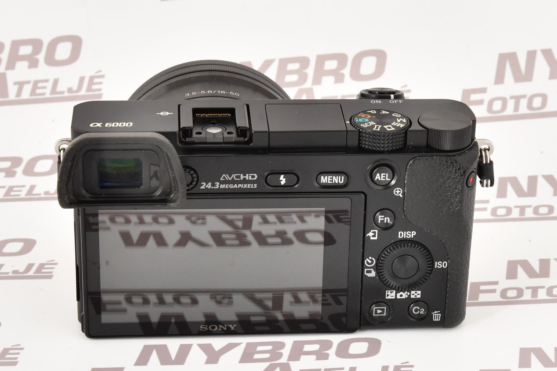 Sony A6000 + 16-50/3.5-5.6 OSS  - 2