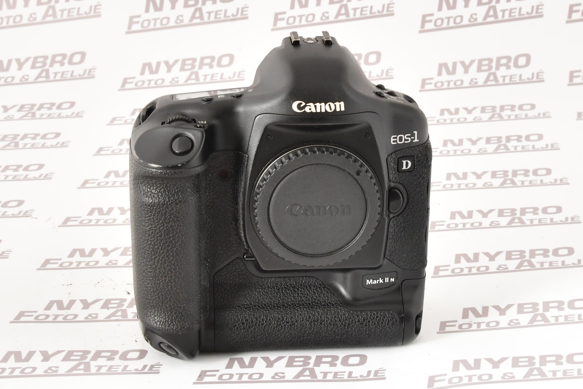 Canon EOS 1D Mark II N