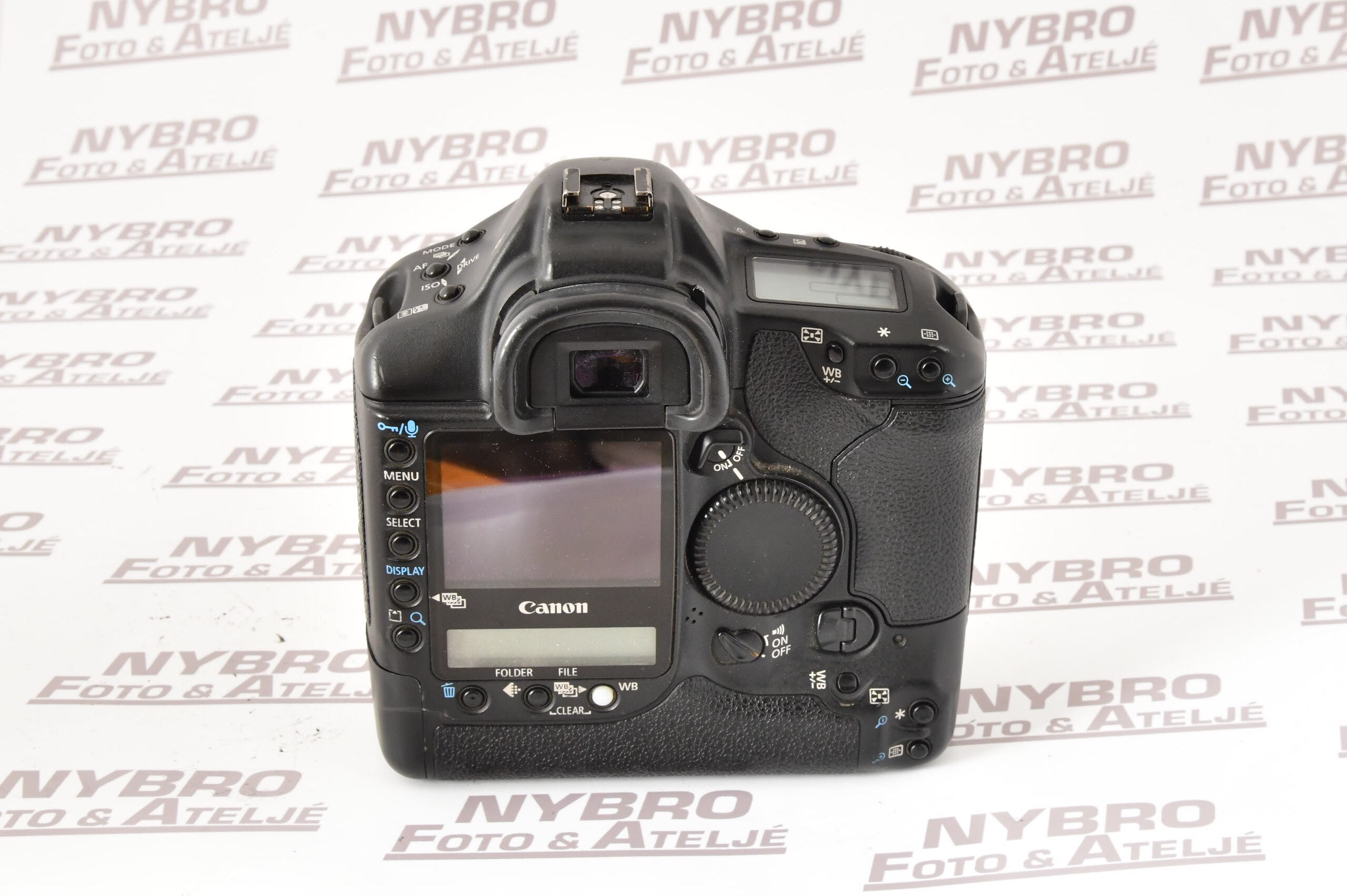 Canon EOS 1D Mark II N - 2