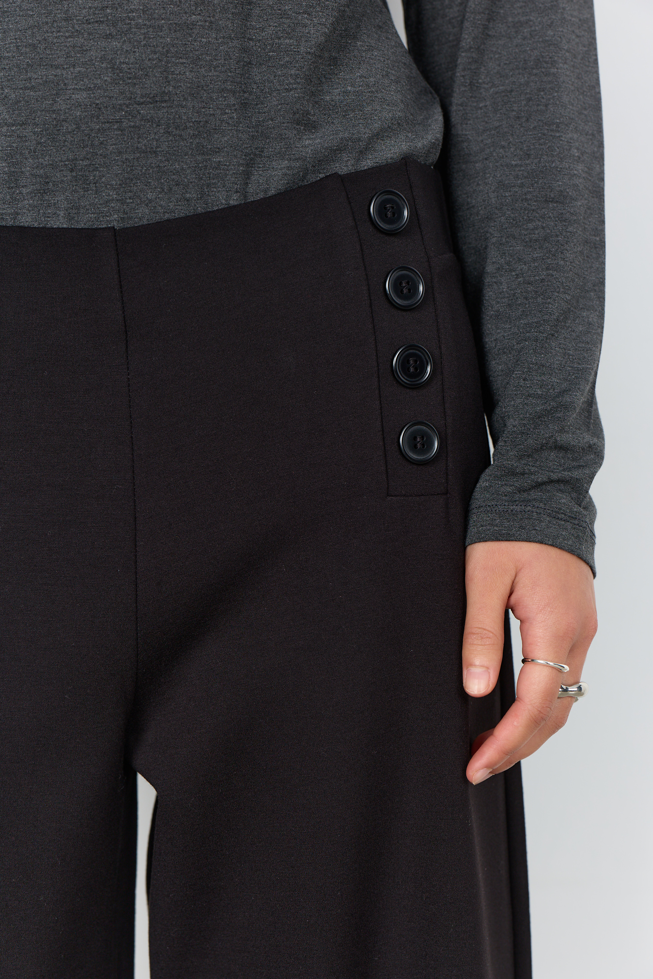 SC-NANNI 15 Pants Svart Vid Byxa med Knappar - 4