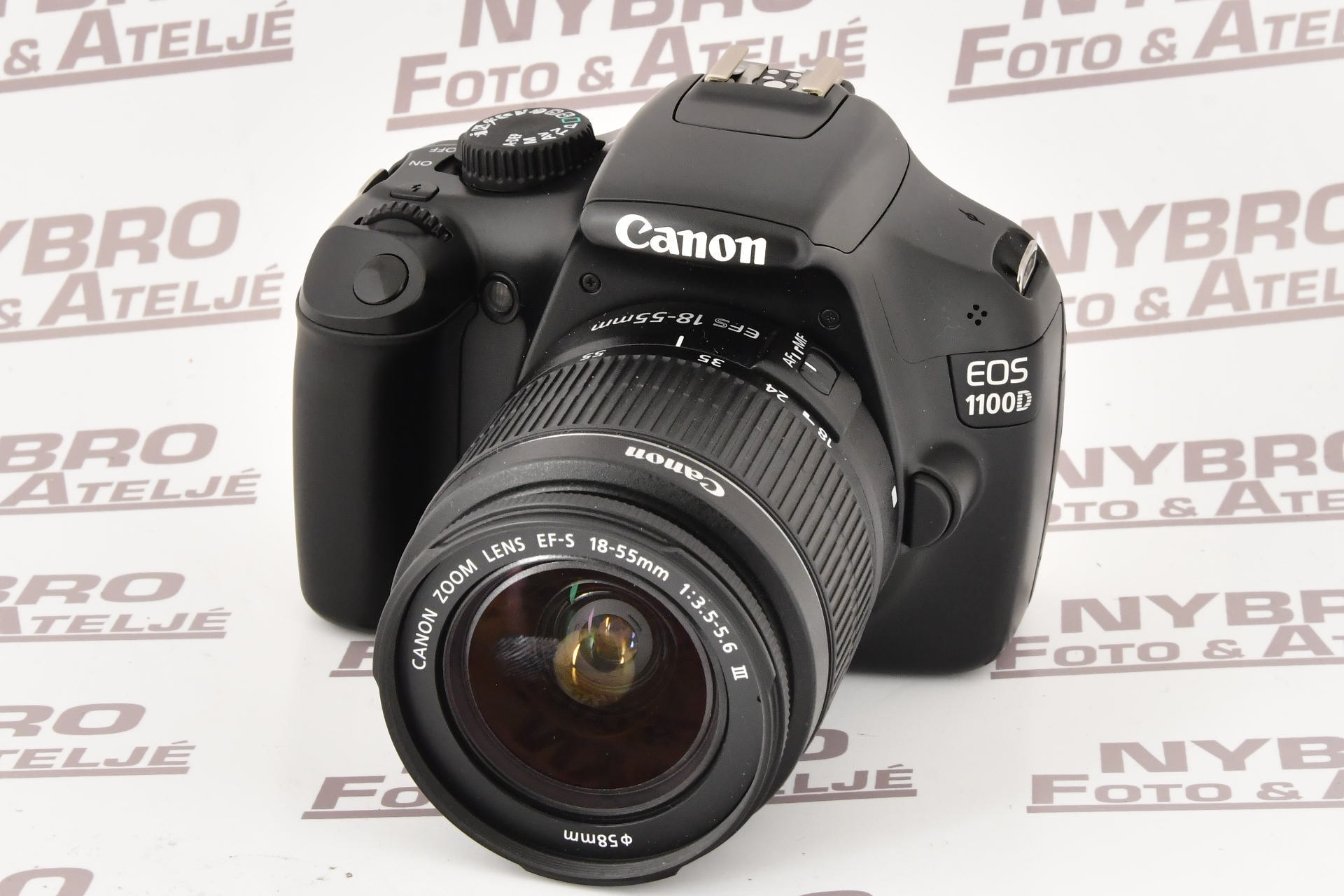 Canon EOS 1100D + 18-55/3,5-5,6 III