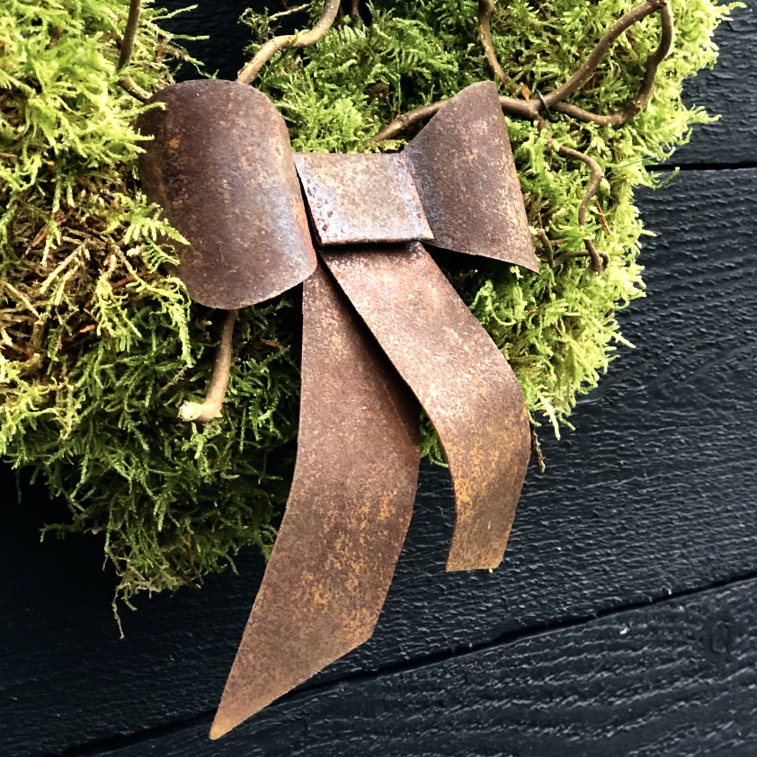 ROSETT I PLÅT, ROST