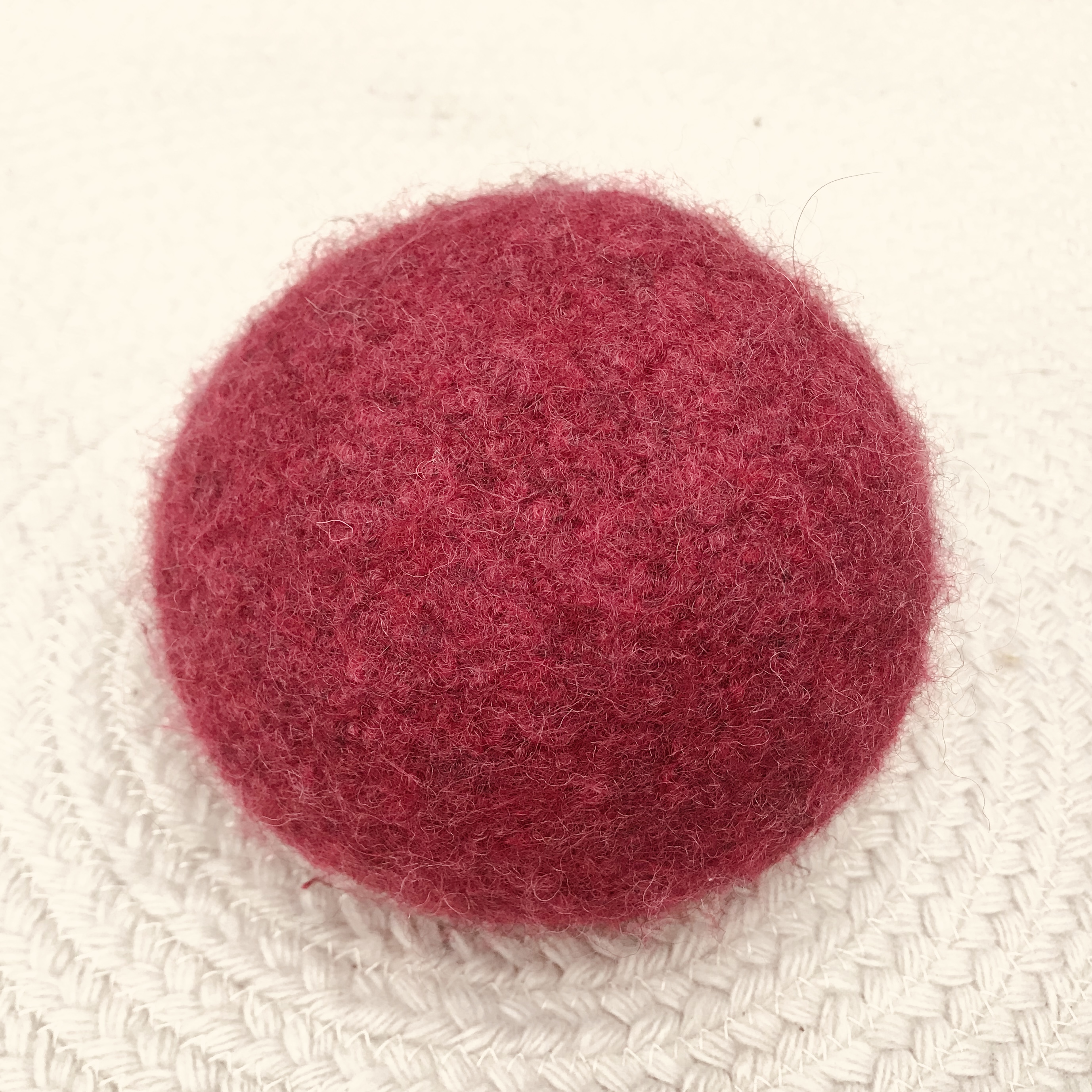 Boll Prassel - Mörkröd - Small - 3