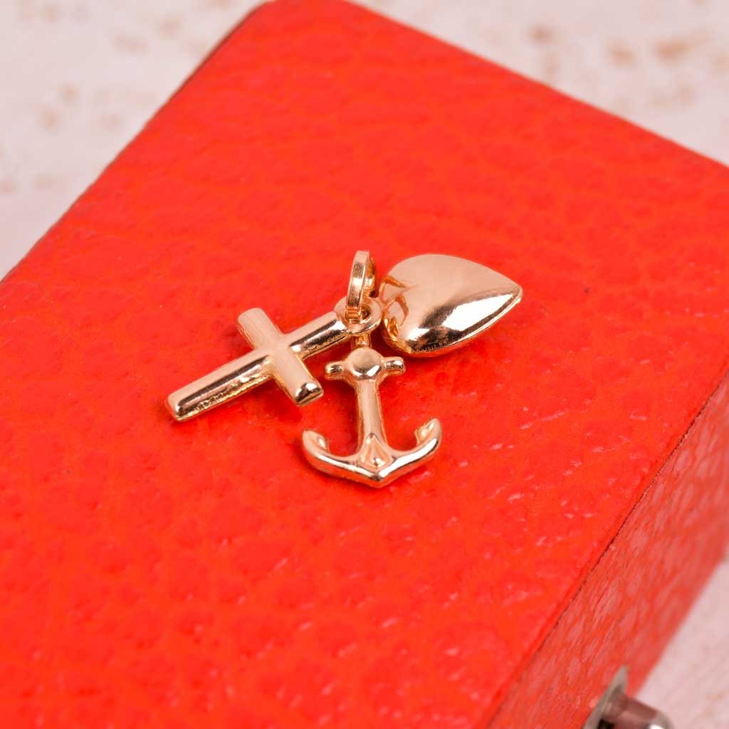 18K Gold "Faith, Hope, and Love" Pendant, Vintage
