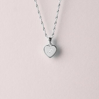 Silver Necklace with a Heart. Engravable.