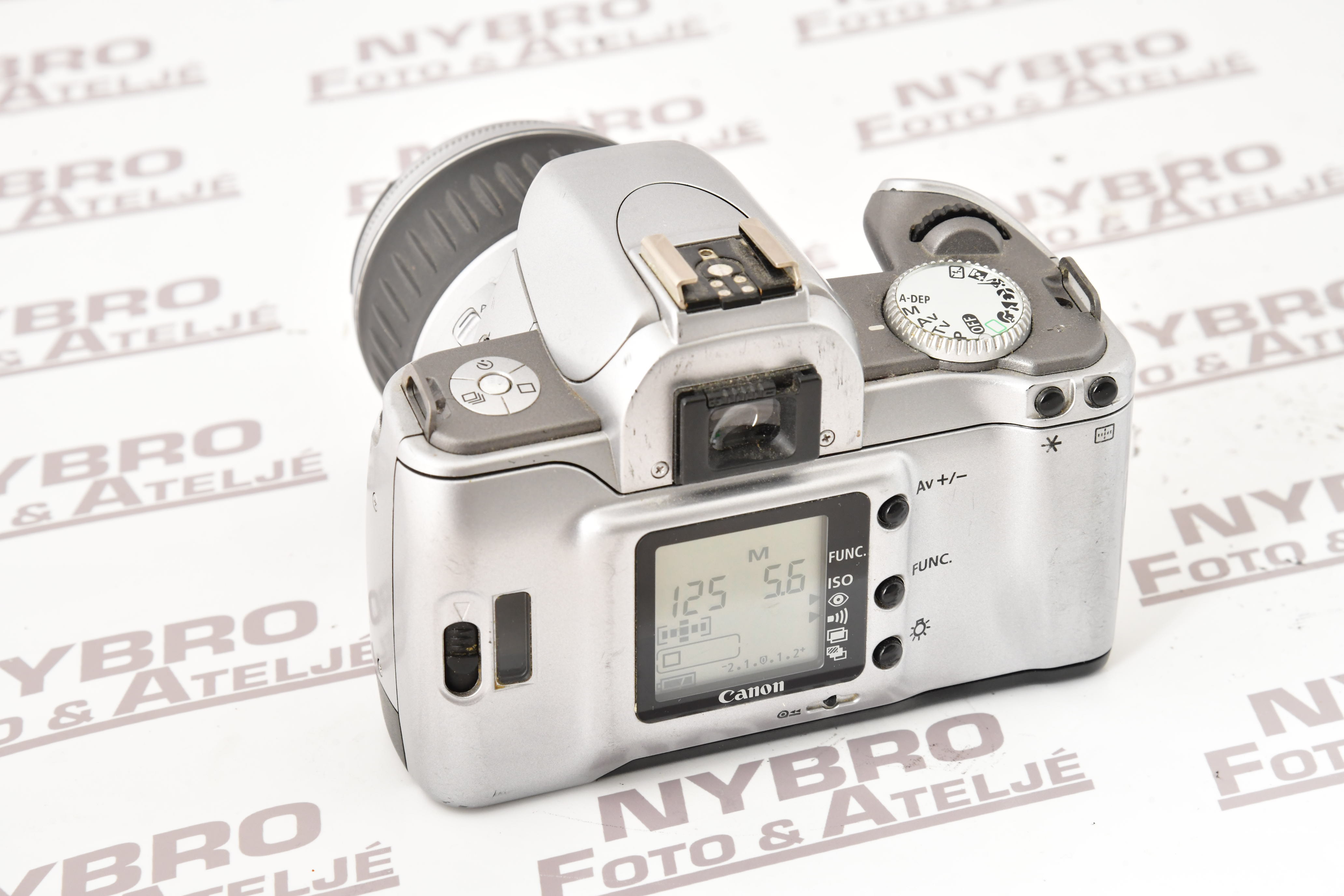 Canon EOS 300V + 28-90 / 4-5,6 II - 2