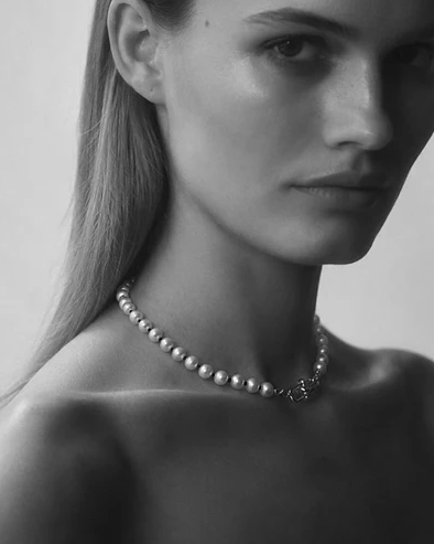 Avali Halsband Svart Tråd – Guld