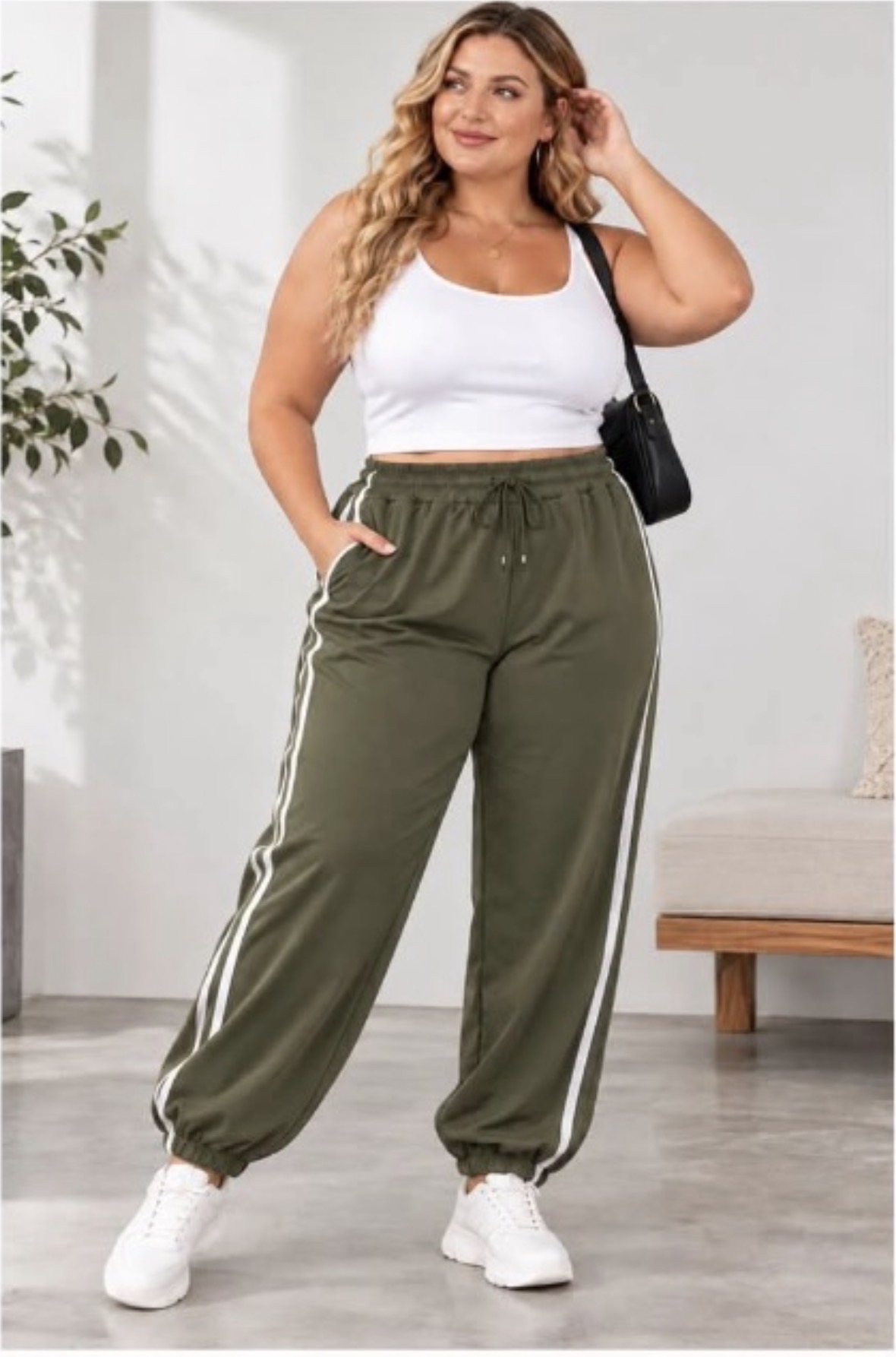 Byxa i joggingmodell med revär, khaki 