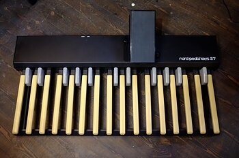 Nord Pedal Keys 27, Beg