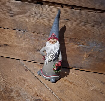 Nisse med krans