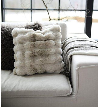 Kuddfodral päls sand shabby chic lantlig stil