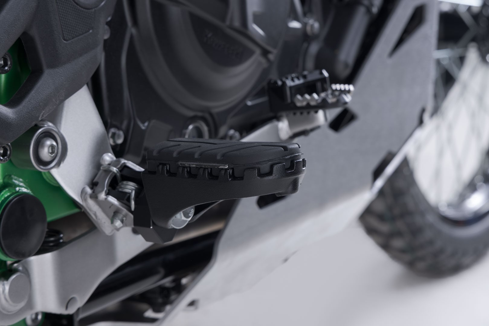 ION footrest kit Black. Kawasaki KLE500 / KLE500 SE (26-) - 5
