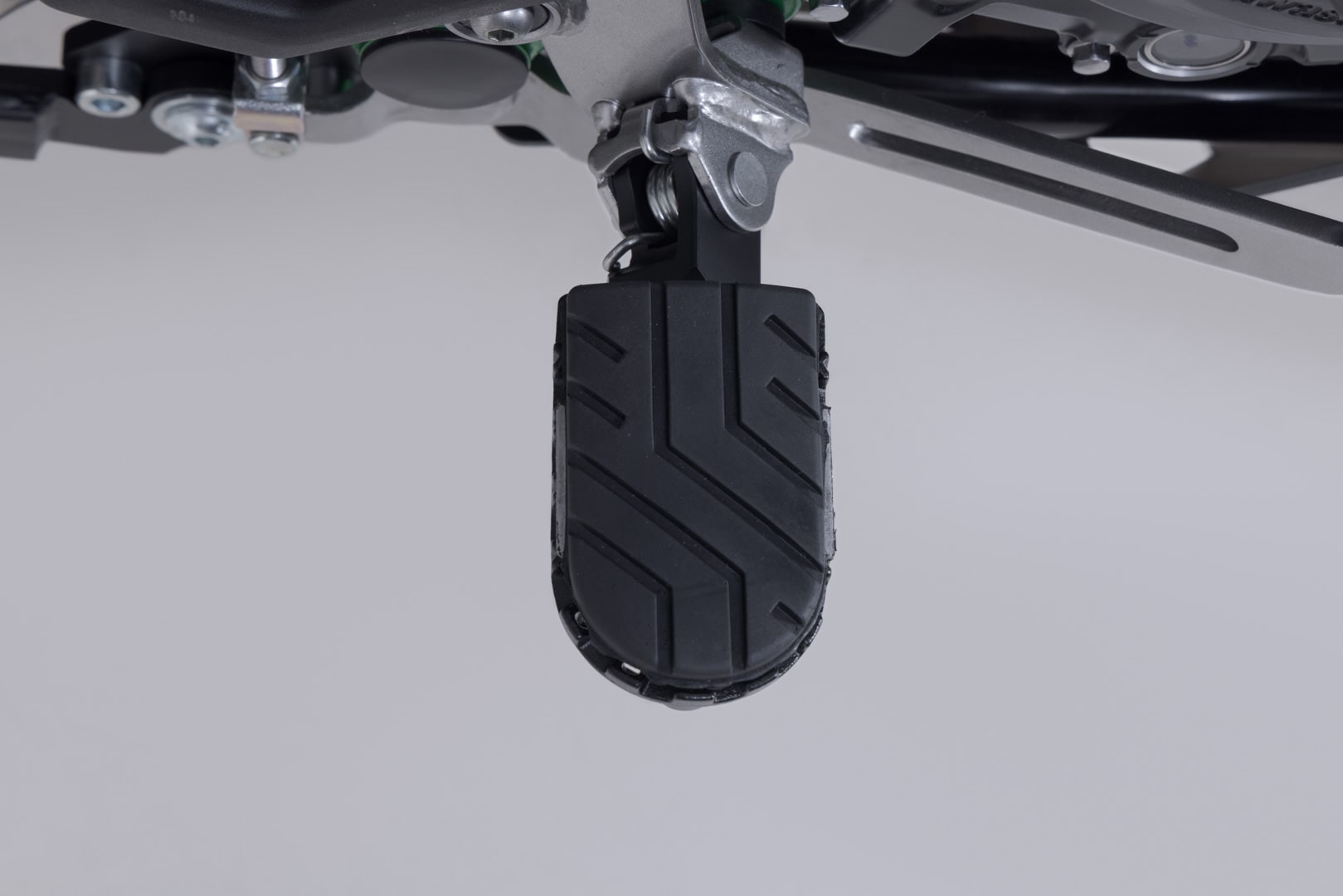 ION footrest kit Black. Kawasaki KLE500 / KLE500 SE (26-) - 4
