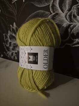 Older 410 Pärongrön, 50gr,  Dale garn
