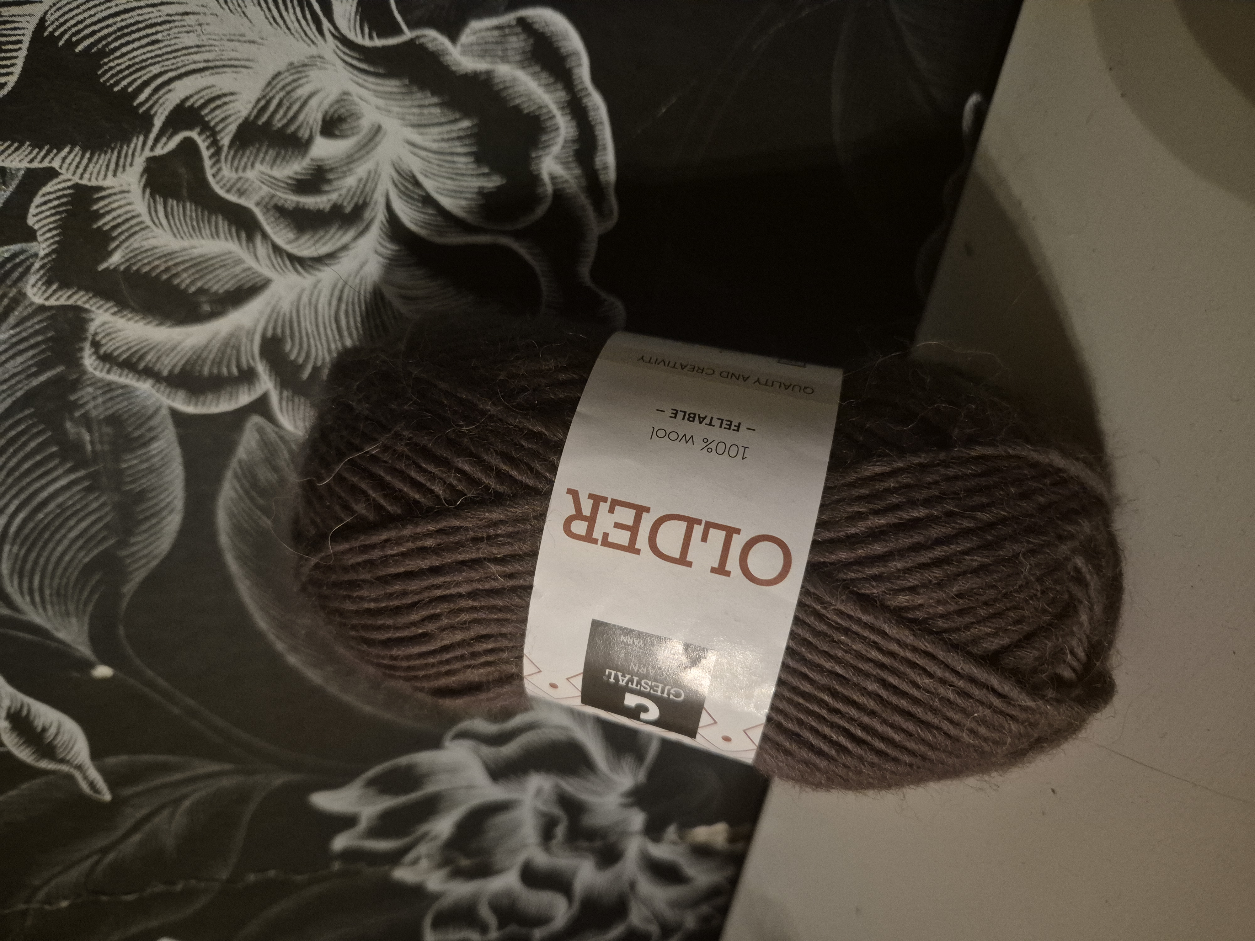 Older 404 Brun 50gr Dale garn