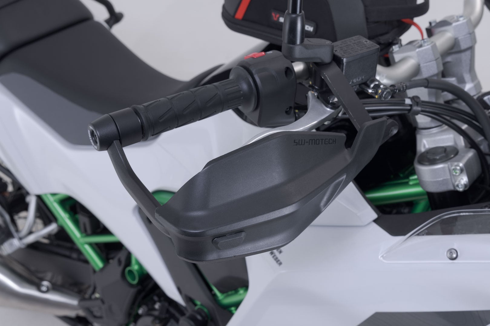 Adventure handguard kit Black. Kawasaki KLE500 / KLE500 SE (26-). - 4