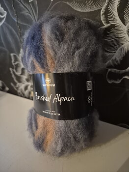 Brushed Alpacka 222032 Analog Soul 50gr Svarta fåret