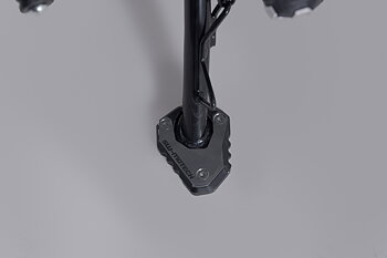Extension for side stand foot Black/Silver. Kawasaki KLE500 / KLE500 SE (26-).