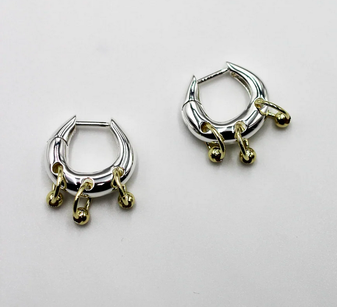 Piercad hoop örhängen