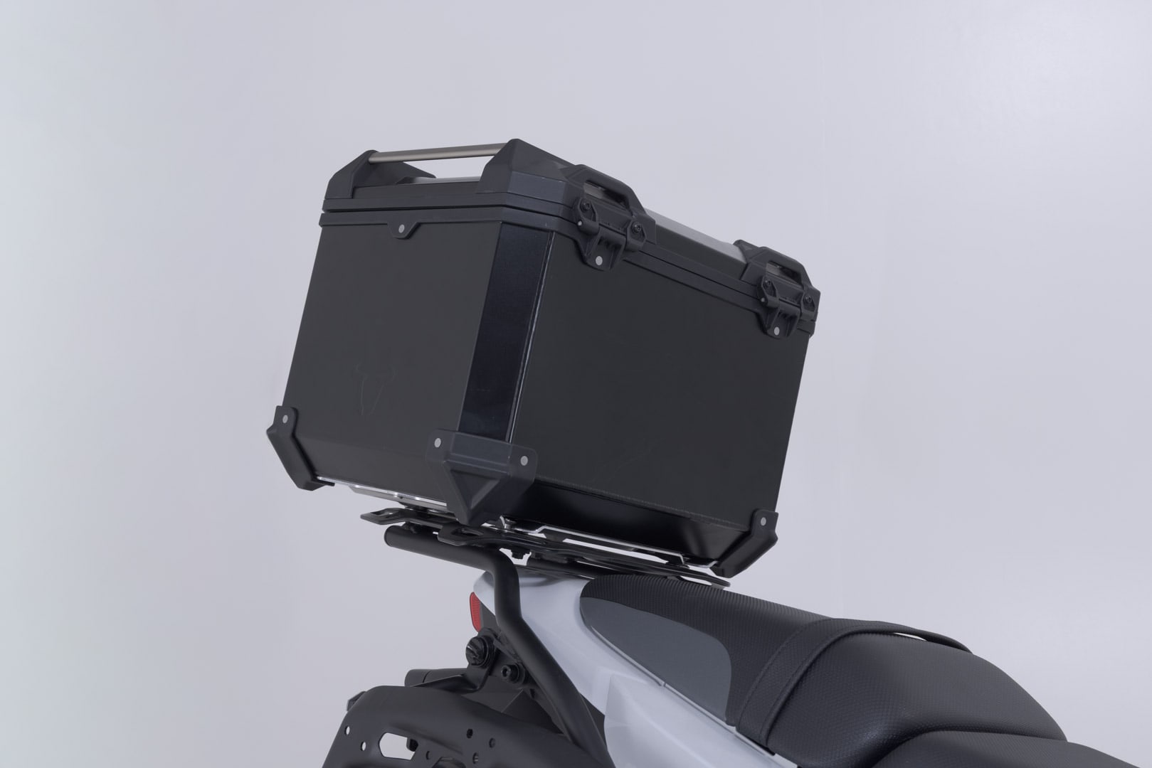 TRAX ADV top case system Black. Kawasaki KLE500 / KLE500 SE (26-). - 5