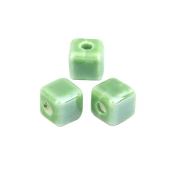 Keramikpärla, Kub, 8mm, Grön