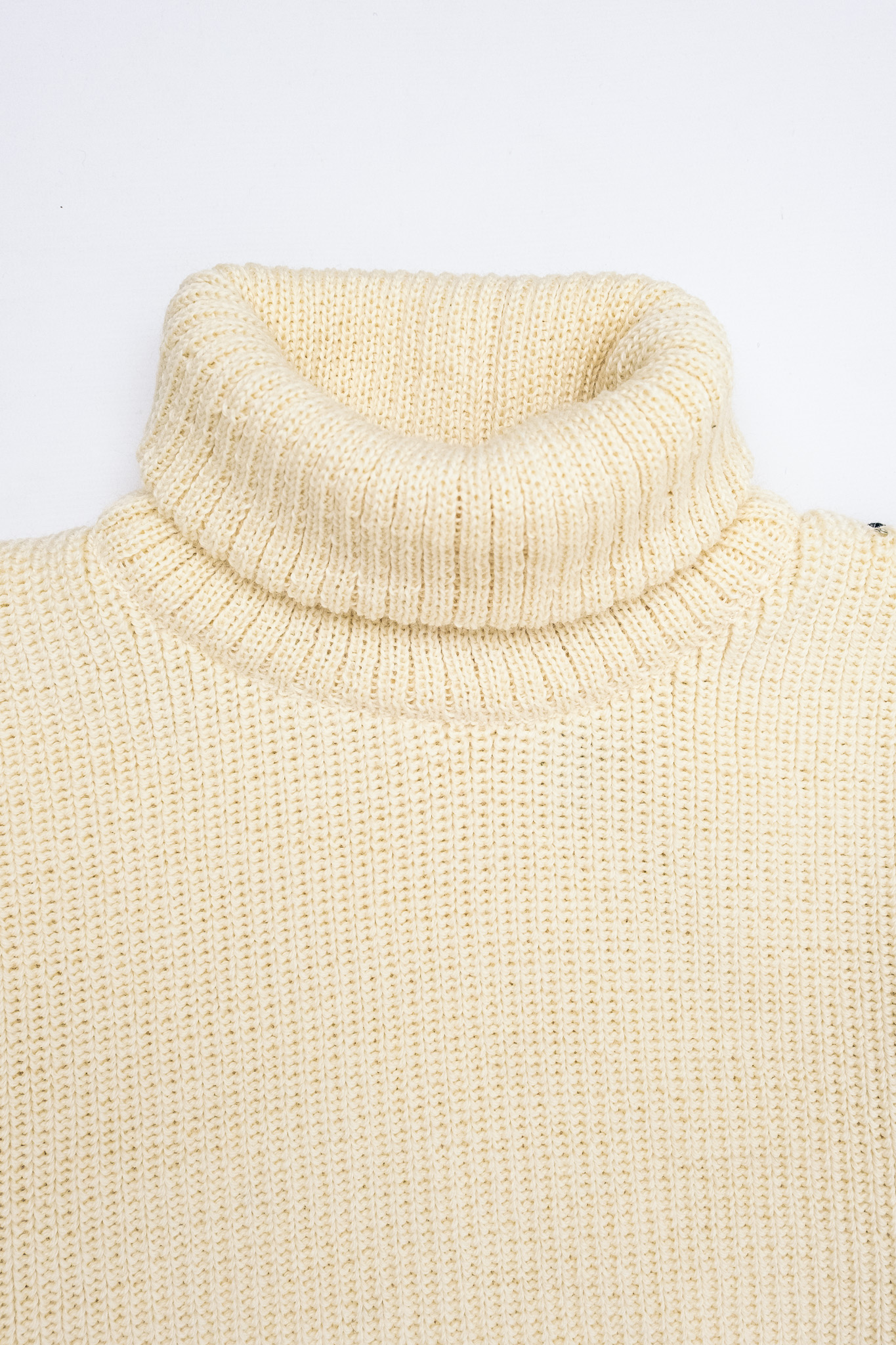 Heimat - U Boat Roll Neck Seashell - 3
