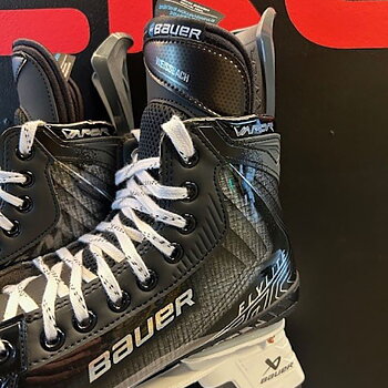 Bauer Vapor Flylite MyBauer Weissbach skridskor