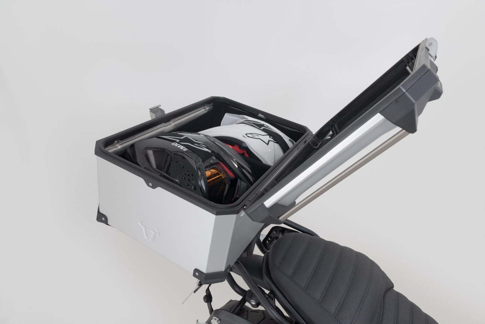 TRAX ADV top case XL Aluminum. Silver. - 6