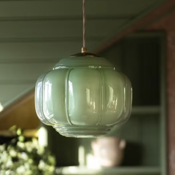 Taklampa grön opalglas, mässing