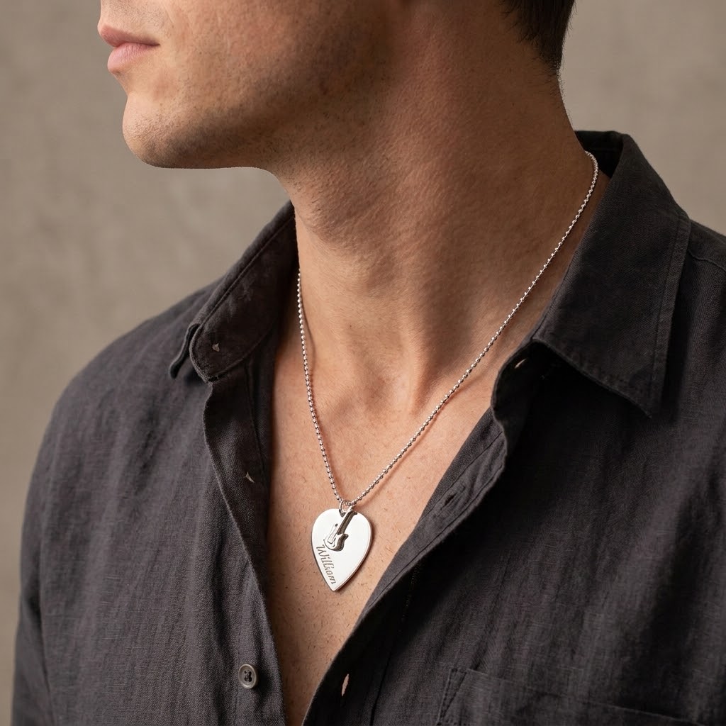Plektrum med gitarr, Halsband med gravyr - Silver - 3