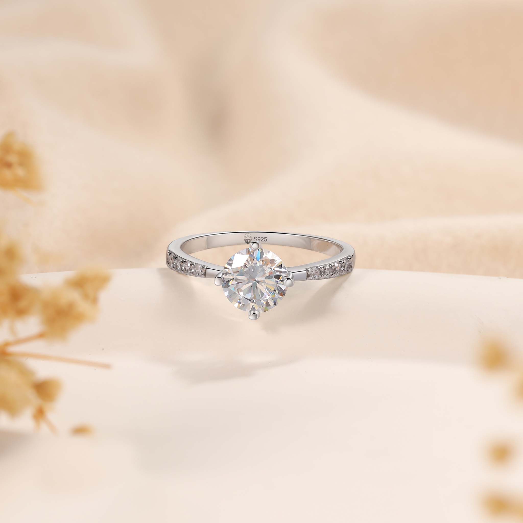 Elegant Princess ring with CZ side stones