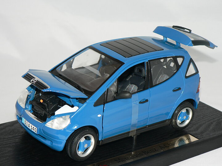 Mercedes A-Class -1977  1:18  Maisto