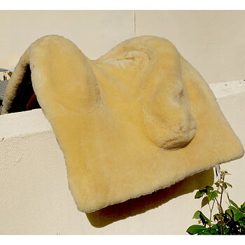 Horsedream® sheepskin saddle cover - Deuber & Partners baroque saddles
