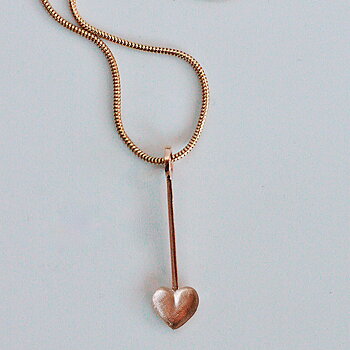 Kompass - massive 18 kt gold heart