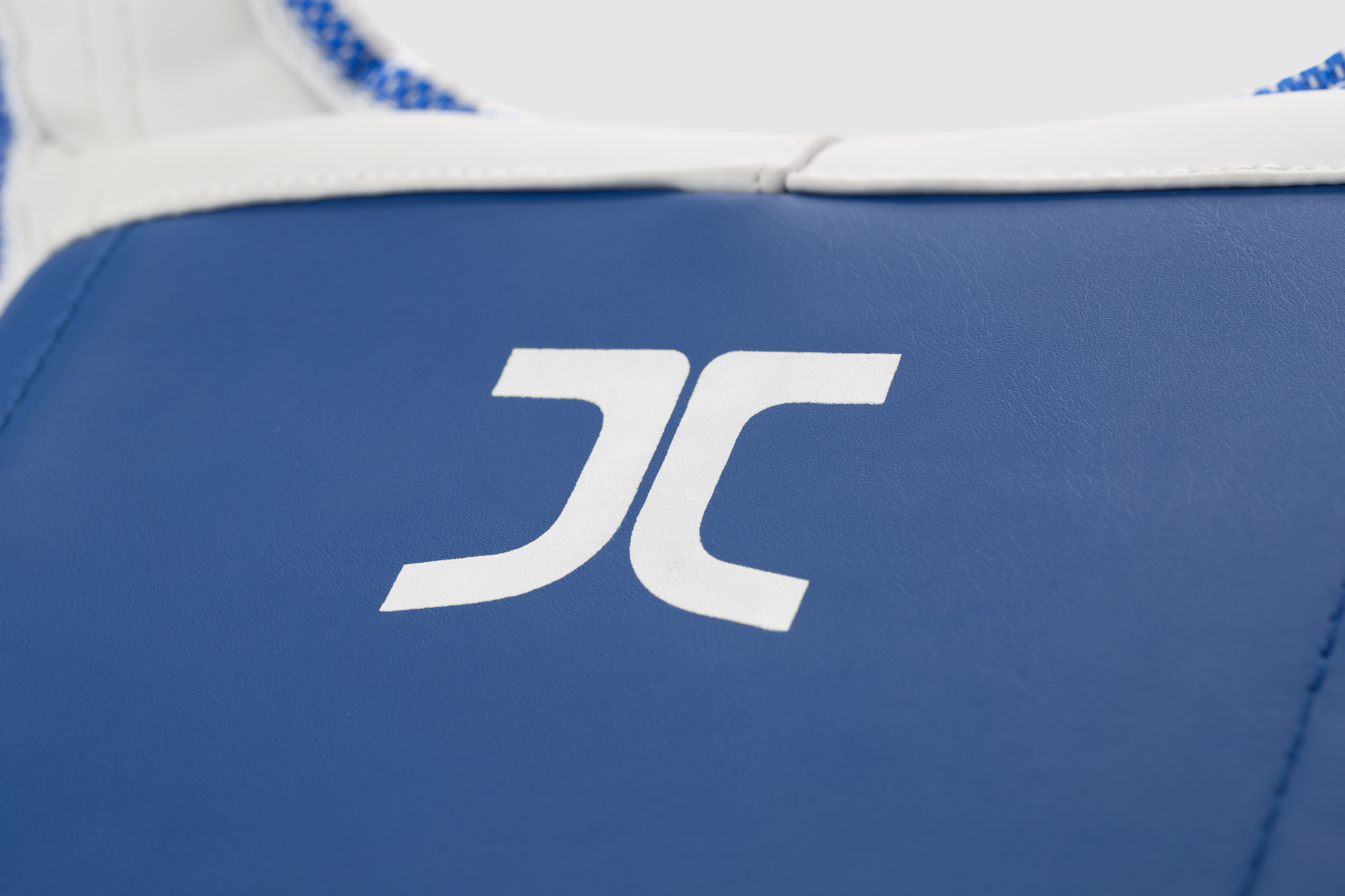 JCalicu WT Chestprotector Club with shoulderguard Reversible - 2