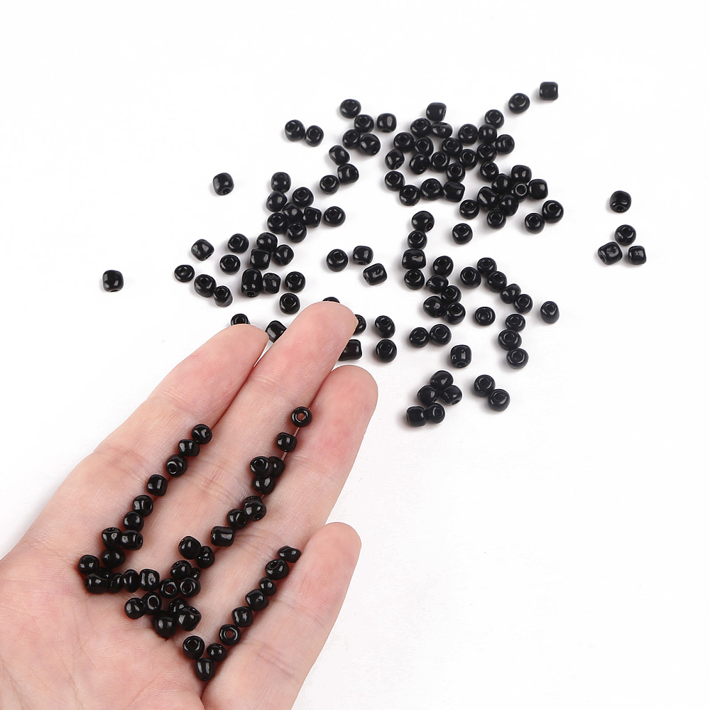 Glaspärlor – svart opak, storlek 6/0, ca 4 mm, 50 g - 3
