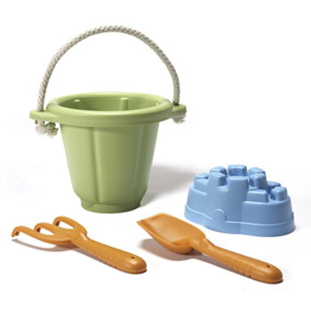 Sankosetti – ämpäri, lapio, harava ja hiekkamuotti – Green Toys