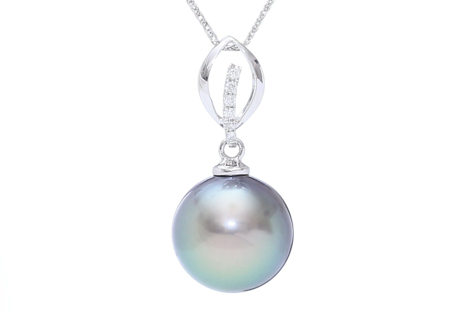 Tahitian Pearl pendant of white gold with diamond