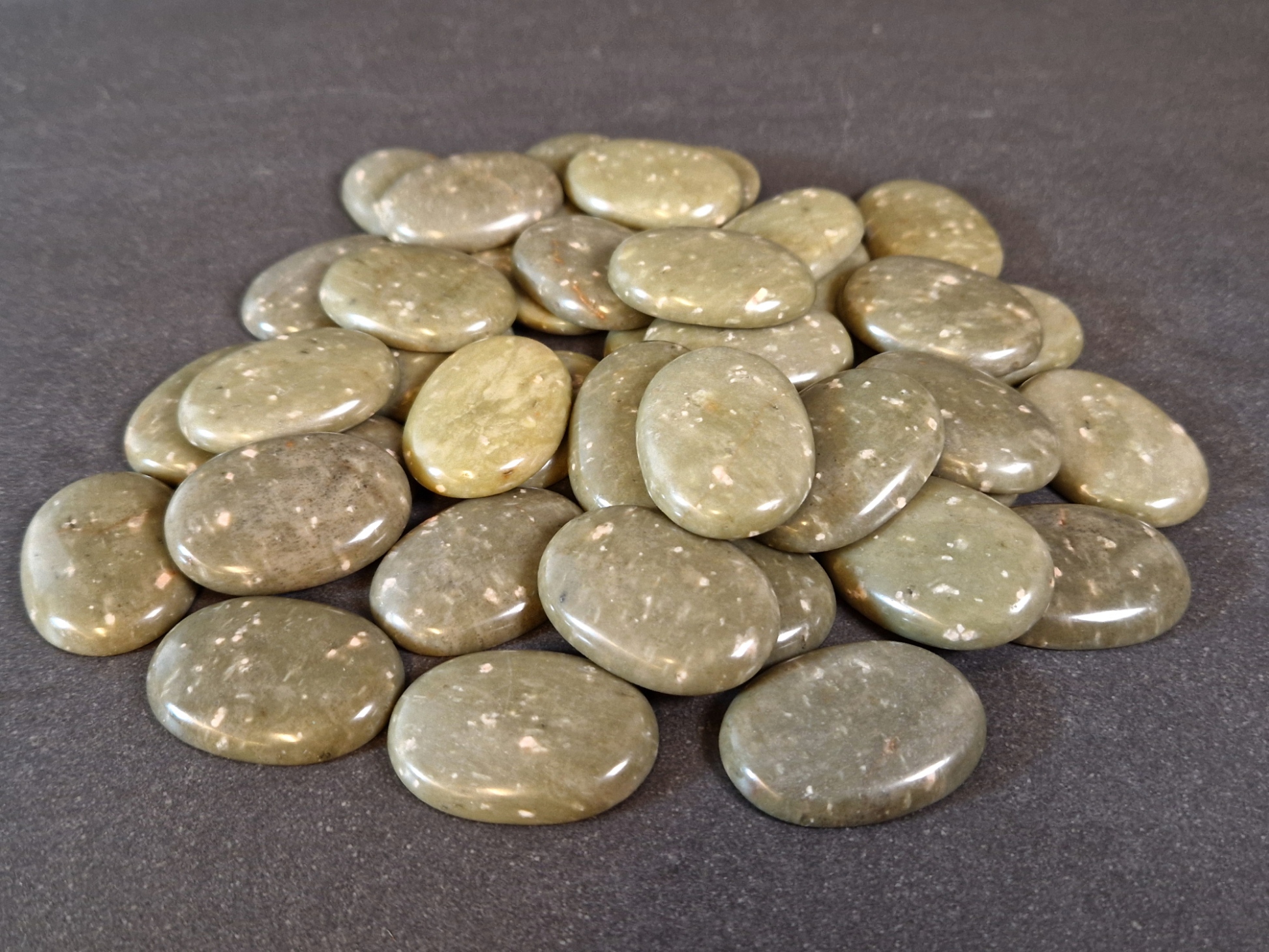 Indisk No Worry Stone /Bekymmer Sten, 35mm - Unakit