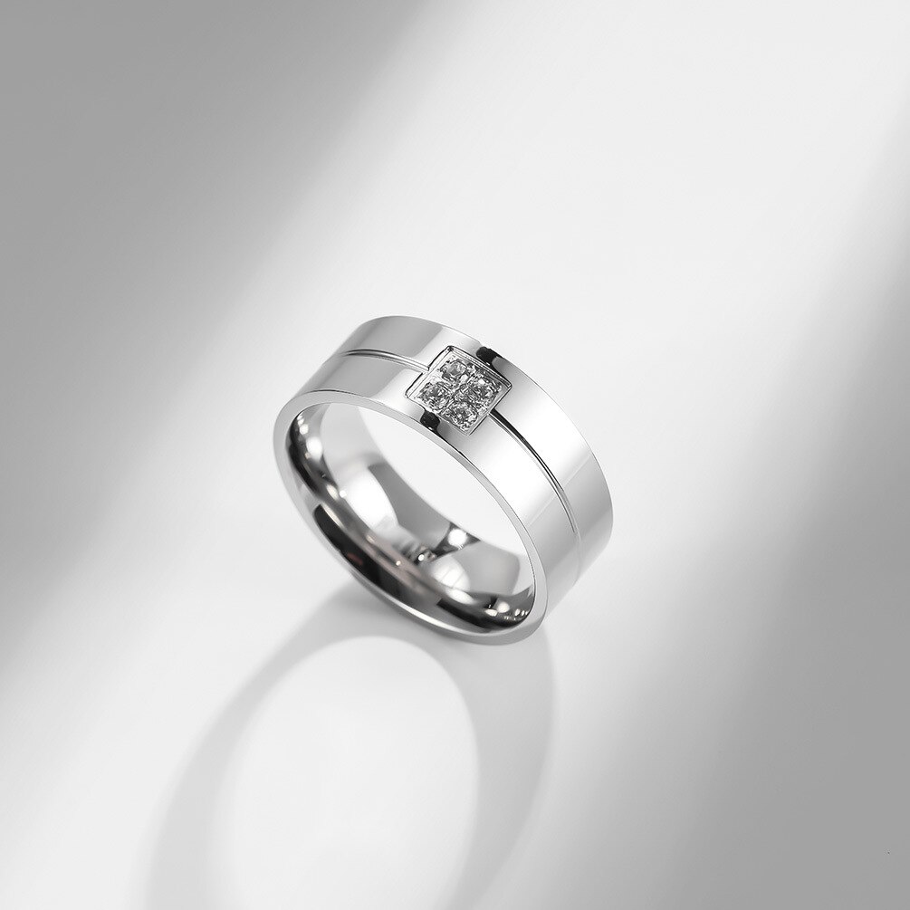 Ring i rosfritt stål med fyra kristaller - 2