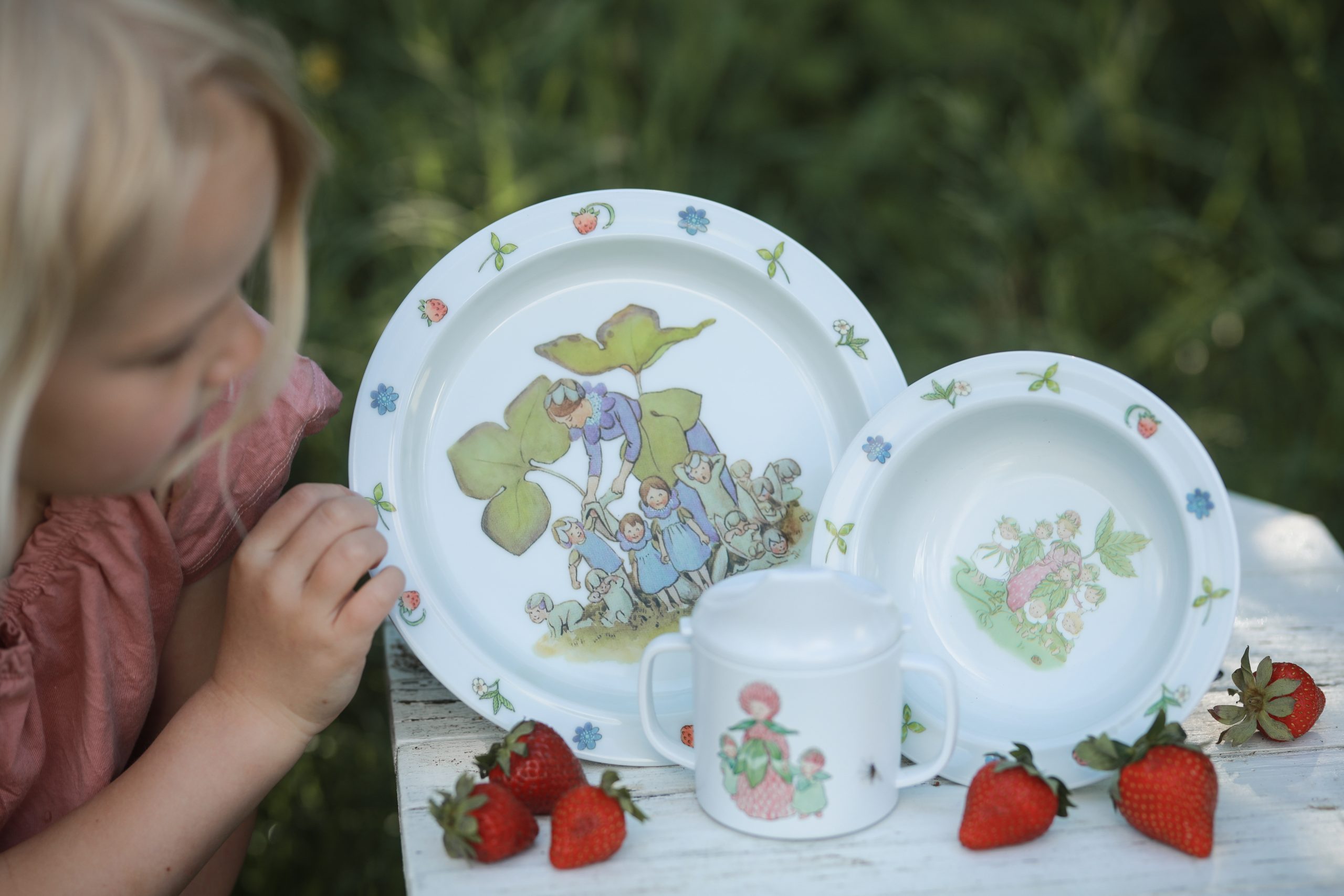 Elsa Beskow Barnservis 3 delar - Blomsterbarn - 3