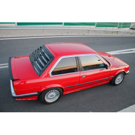 BMW E30 - Bakruta spoiler (jalusi)